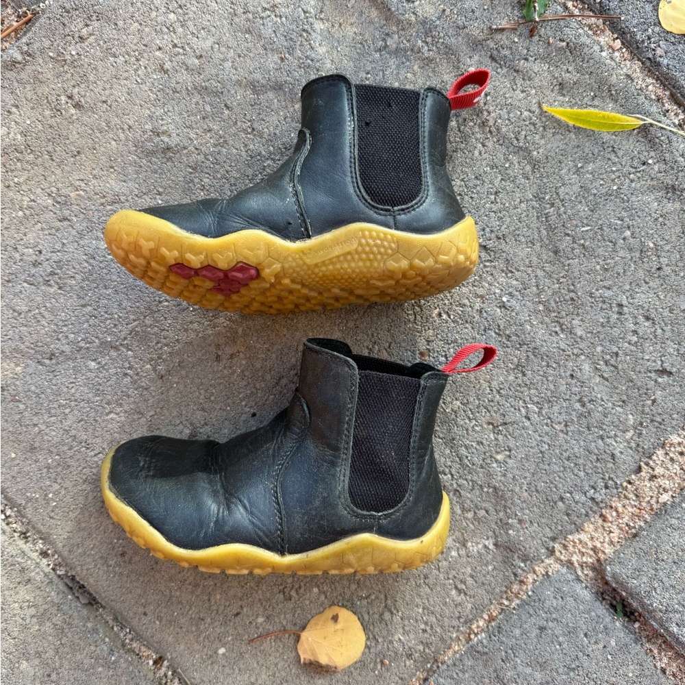 Vivobarefoot Fulham II Kids Chelsea Boots